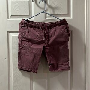 Maroon men’s shorts